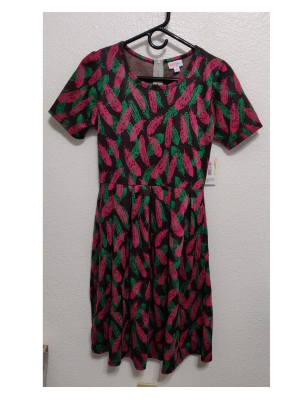 LuLaRoe Amelia Green & pink feather print dress medium NWT